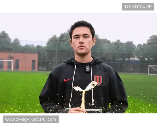 全面解析足球新星孙浩文的身份背景与未来职业发展轨迹深度研究